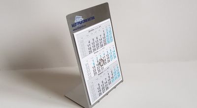 Металлический календарь